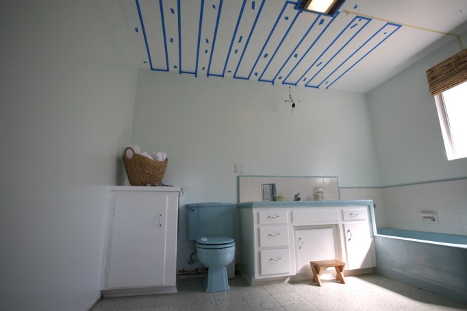 how to paint stripes ceiling