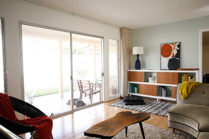 Mid Century Family Living Room Bookshelf