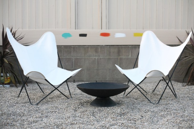 mid century butterfly chair cover sources outdoor fabric white firepit backyard
