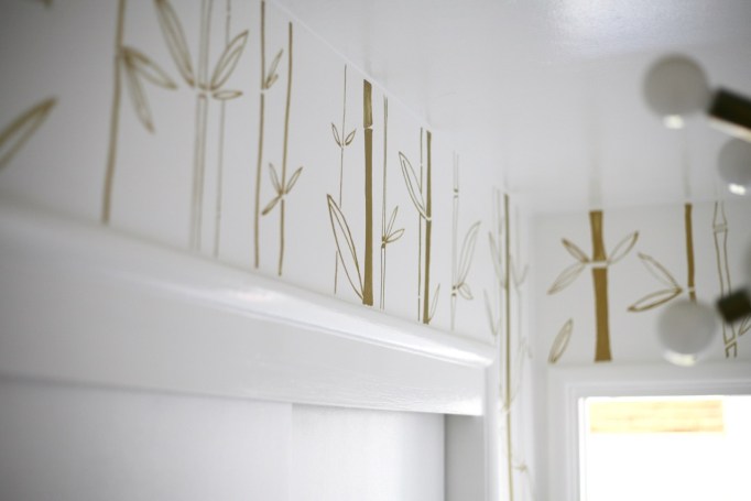 diy painted wallpaper bamboo gold white closet