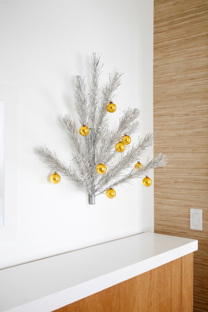 mid century vintage aluminum tree mini wall hanging door christmas 